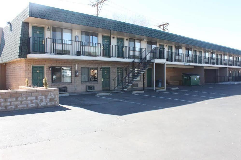River Inn スーザンビル エクステリア 写真